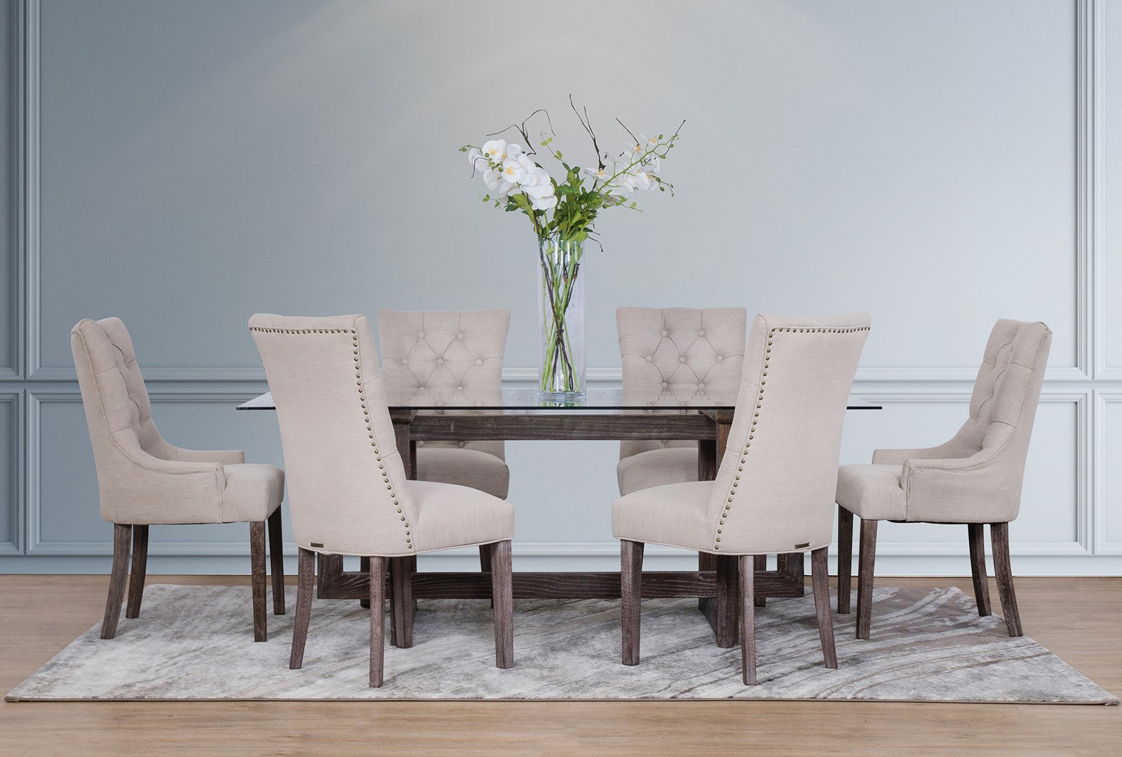Glass dining sets Vs Wooden dining sets