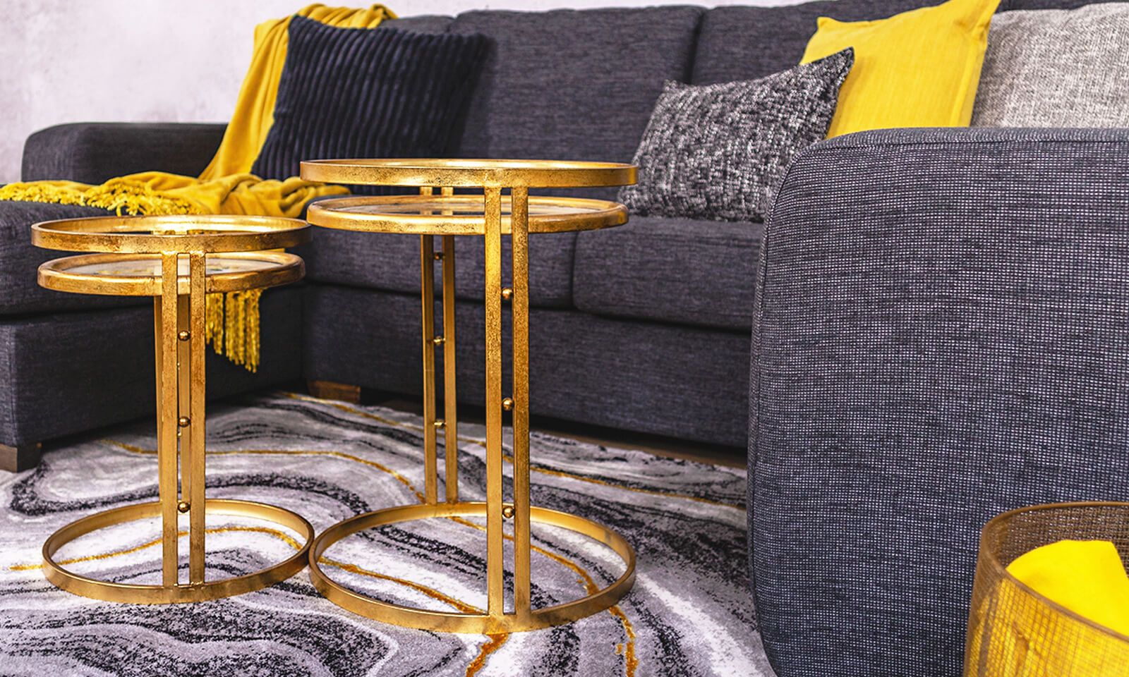 HOW TO STYLE YOUR SIDE TABLE
