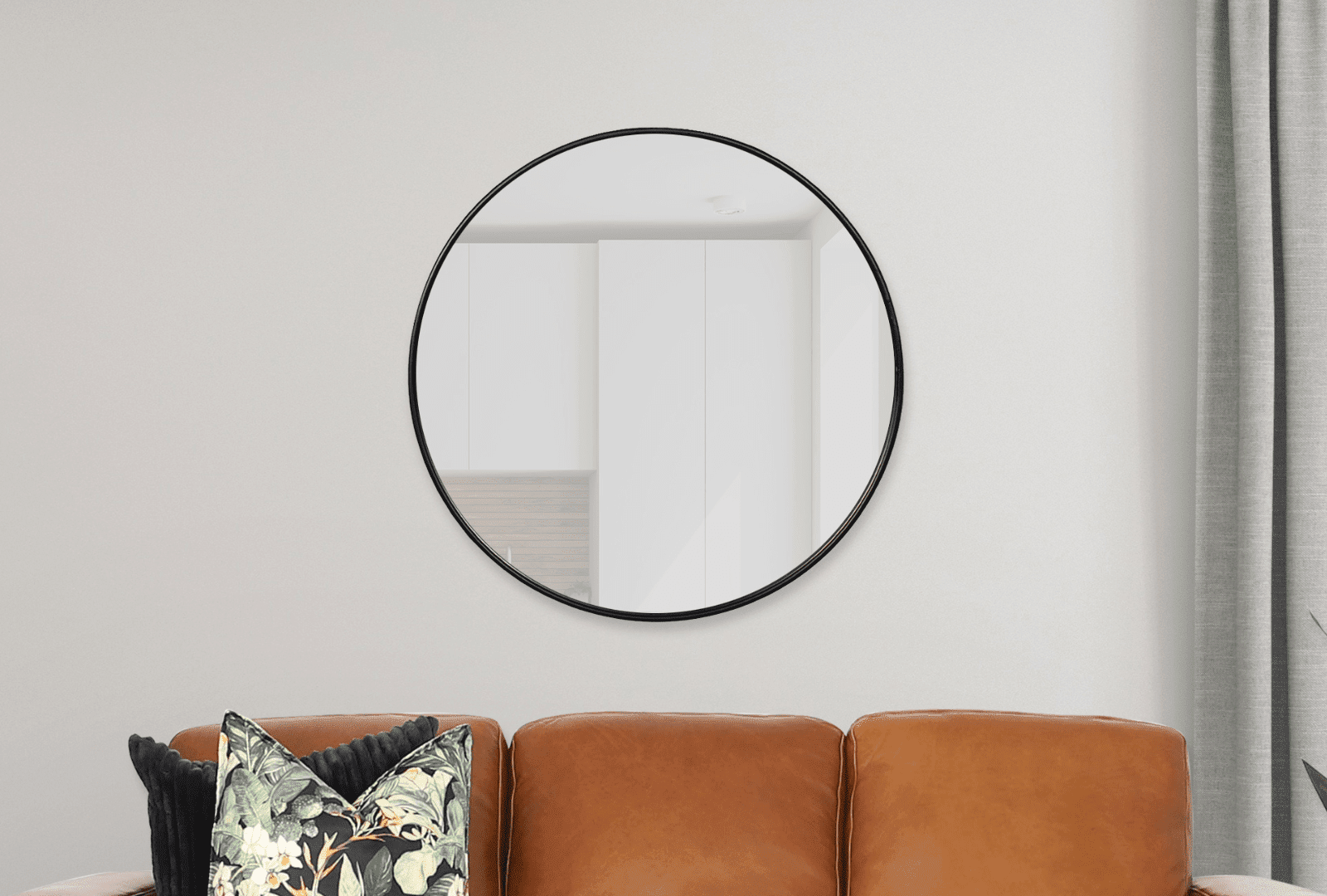 Big Mirrors: Round or Square – Which Style is Right for Your Space?
