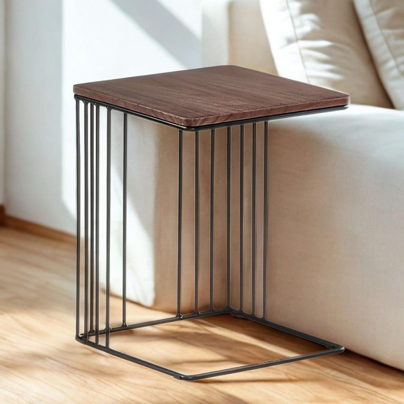 Camila Side table - Walnut