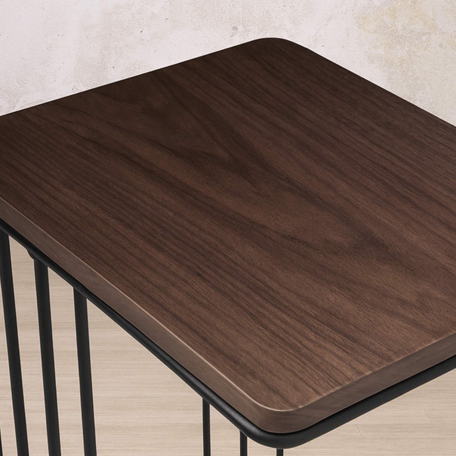 Camila Side table - Walnut