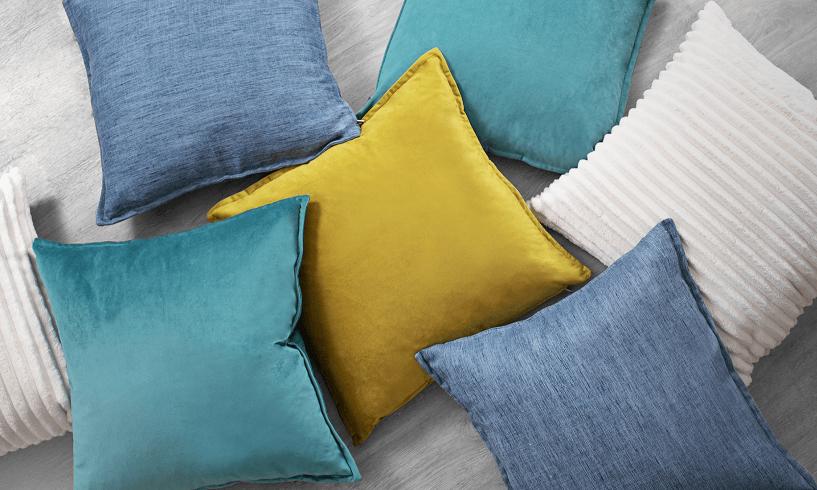 HOW TO STYLE YOUR SOFA WITH SCATTER CUSHIONS