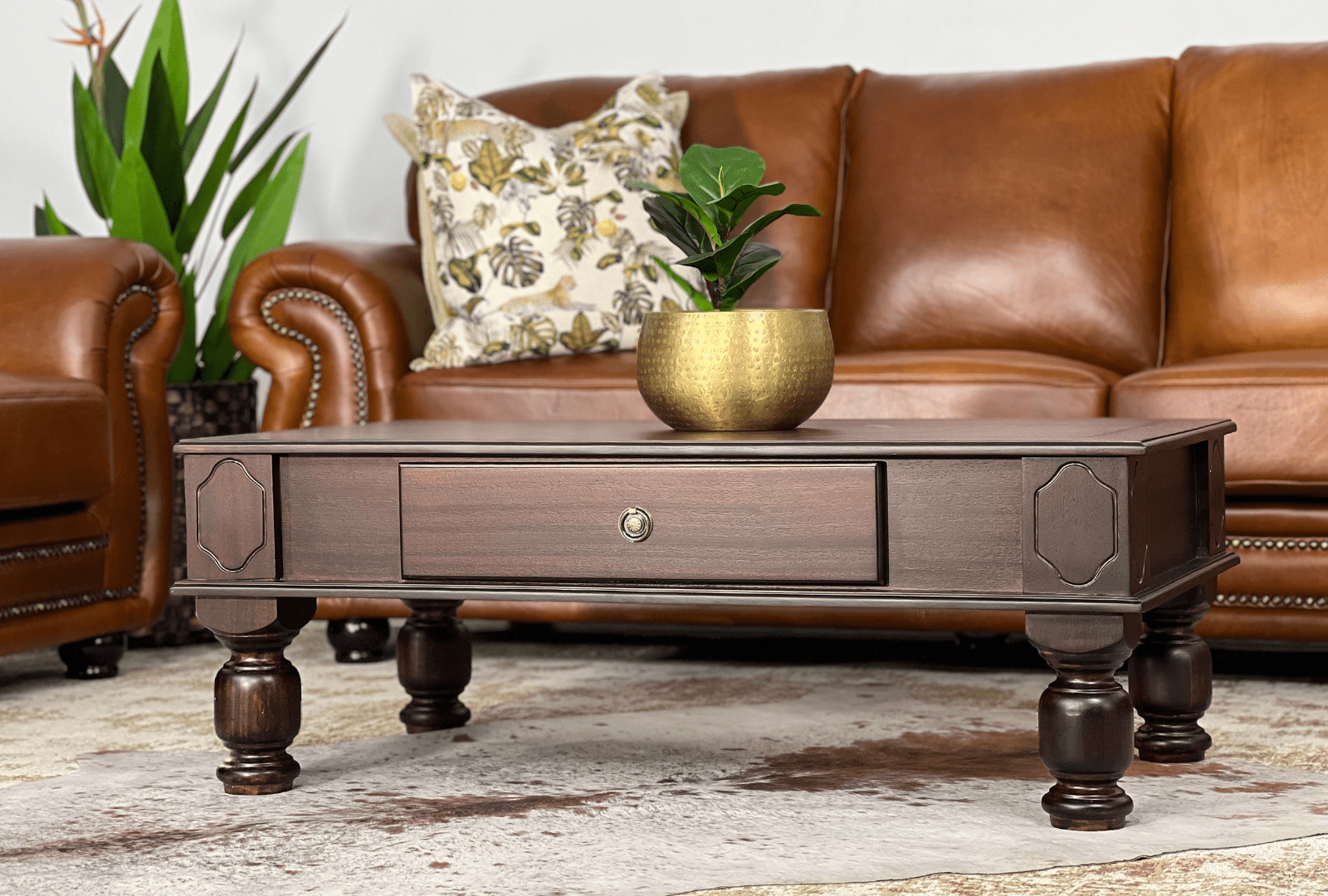 10 Stylish Coffee Tables for Your Living Room - Functional and Affordable Options from Leather Gallery