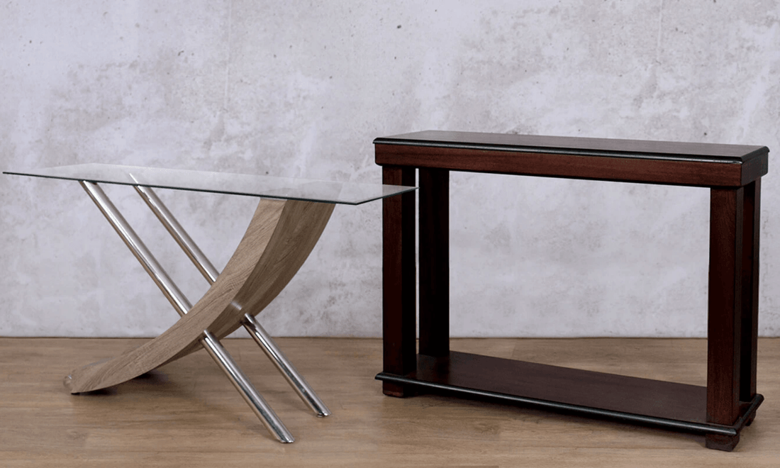 WHAT IS THE DIFFERENCE BETWEEN A SERVER AND SIDEBOARD?
