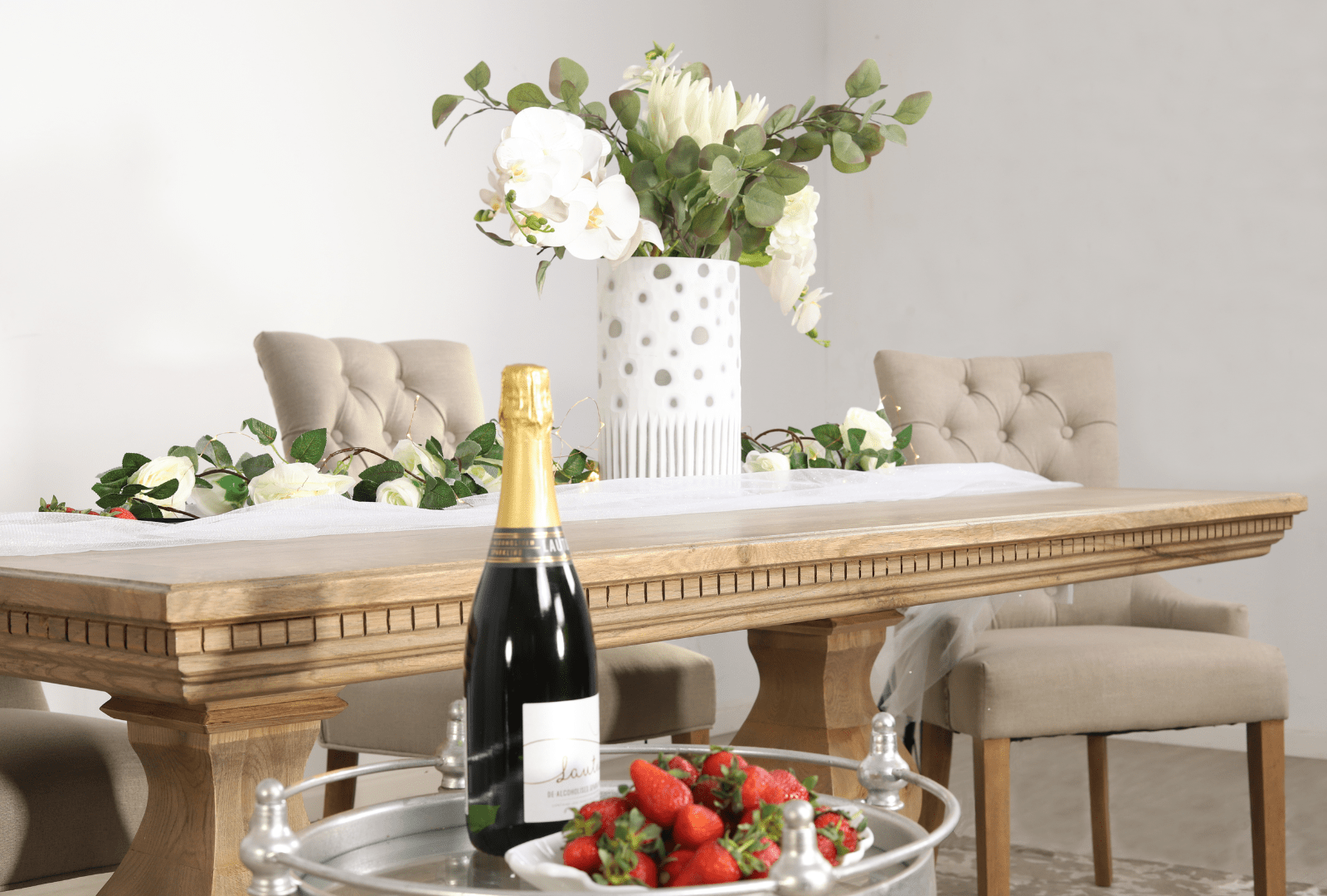 Cosy Accents for a Creative Tablescape This Valentine’s Day