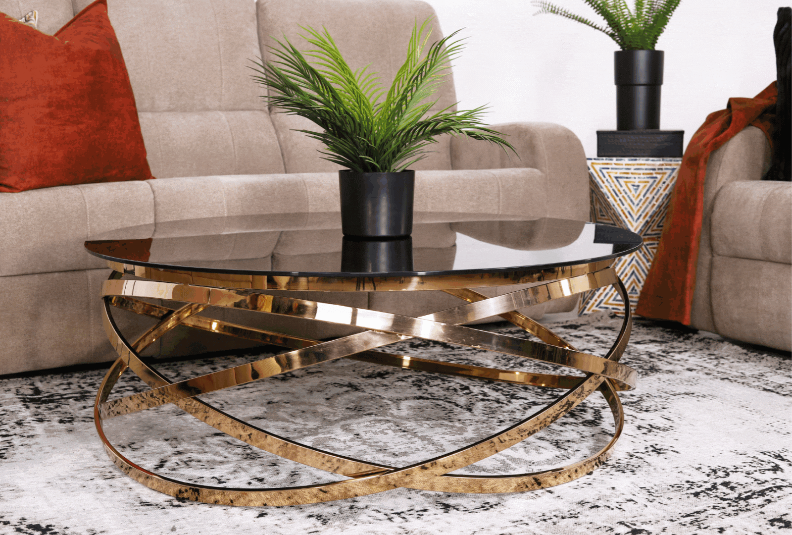 10 Stylish Tips and Tricks for Mastering Your Metal Coffee Table Décor: A Guide to Metallic Marvels