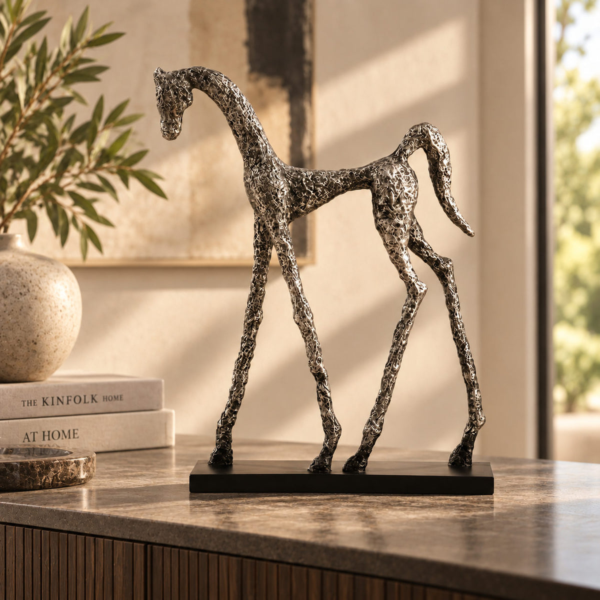 Ilion Sculptual Horse Ornament 1