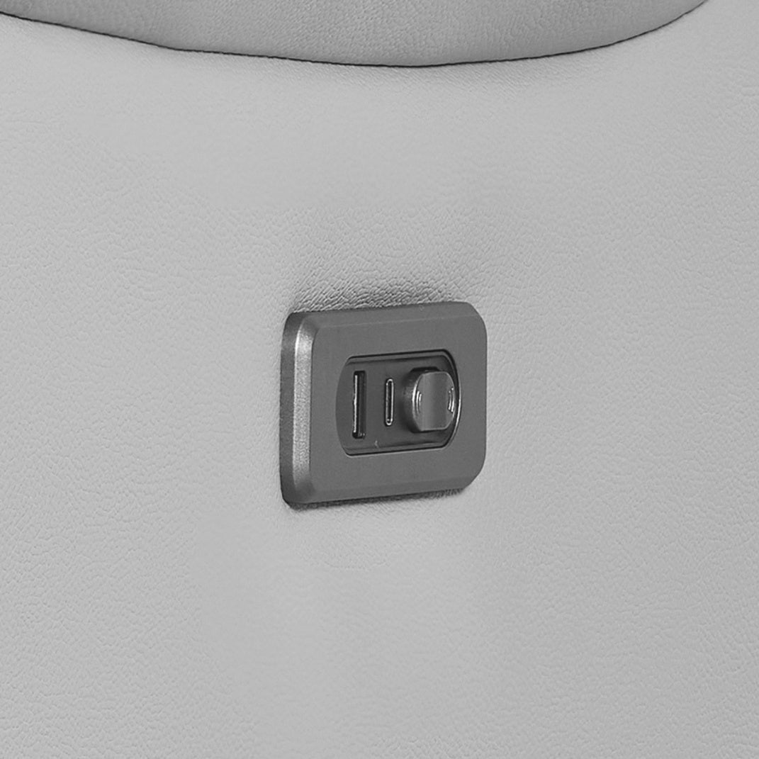 BUILT-IN USB & TYPE-C PORTS