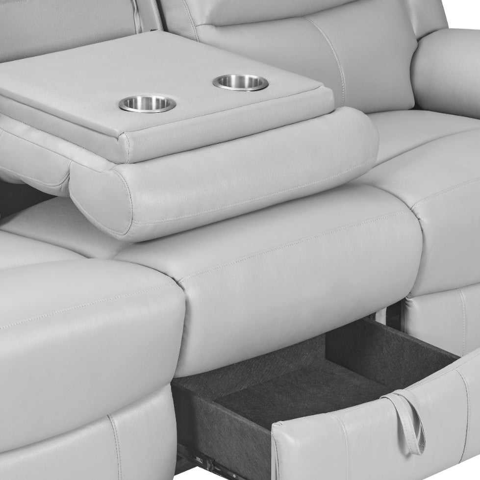 DISCREET STORAGE IN THE 3-SEATER