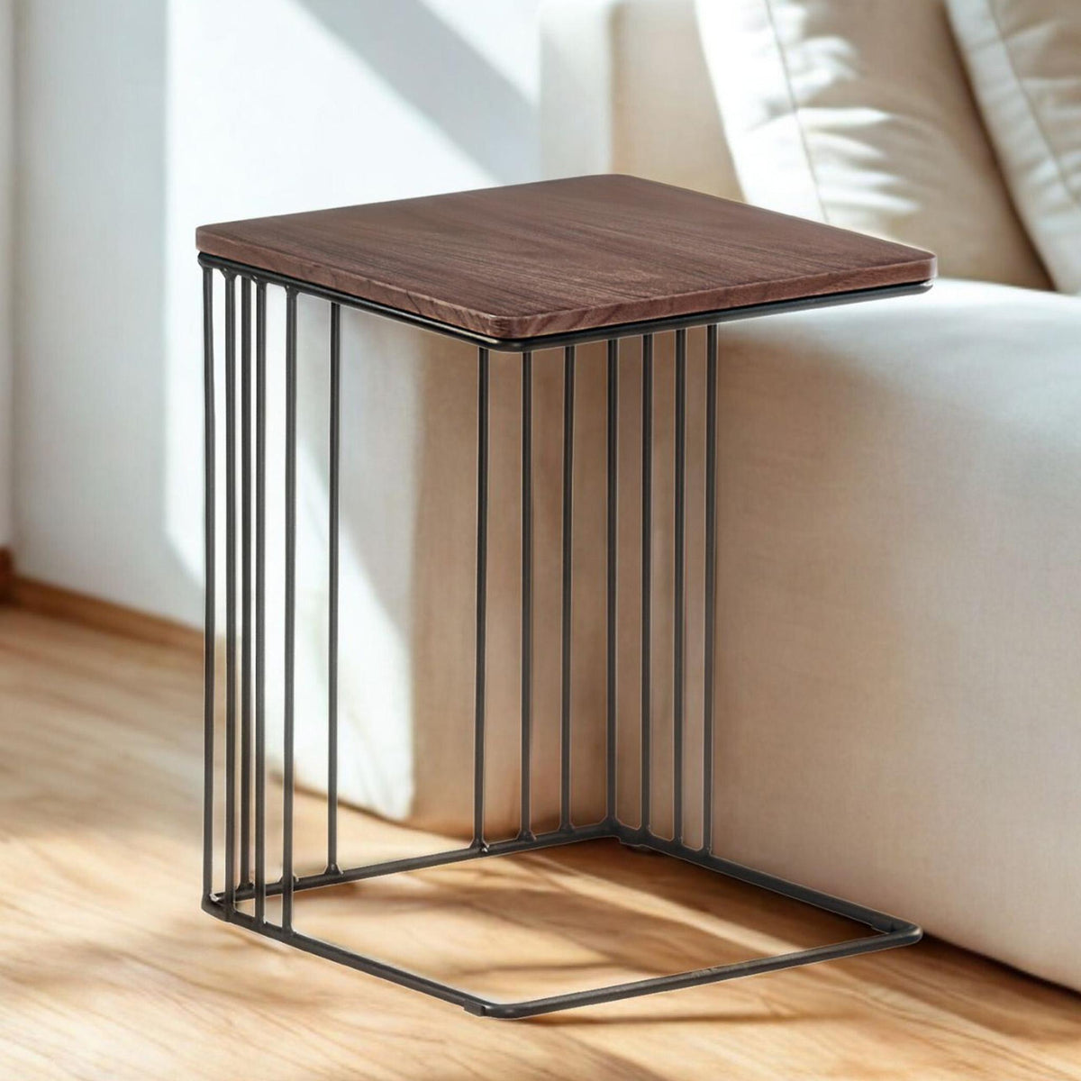 Camila Side table - Walnut