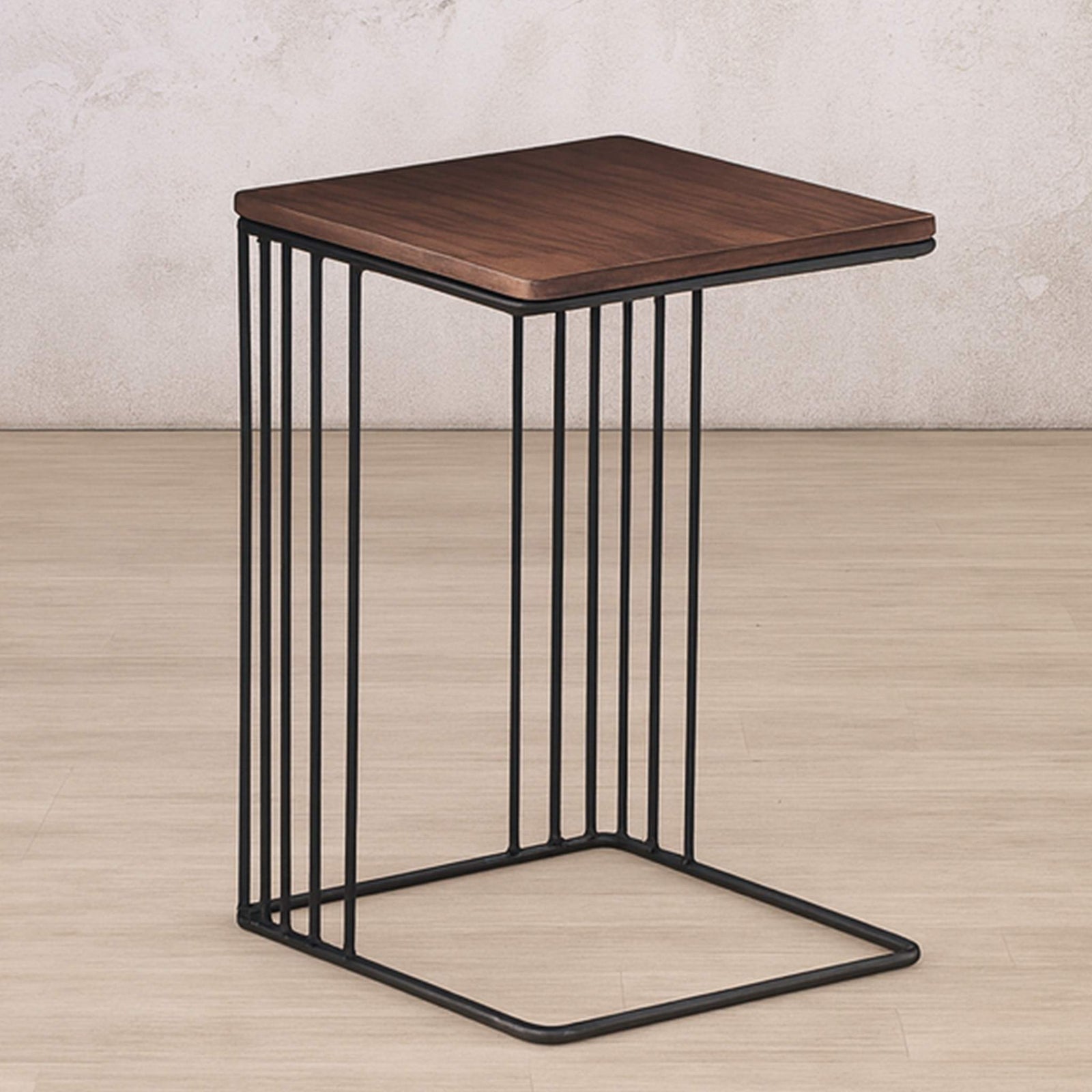 Camila Side table - Walnut
