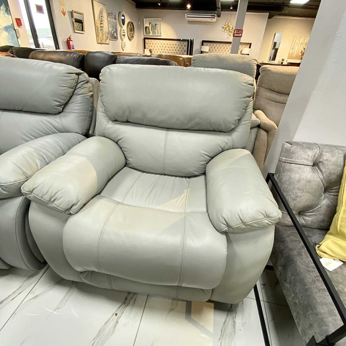 Delta 1 Seater Leather Recliner Chair-Warehouse Clearance