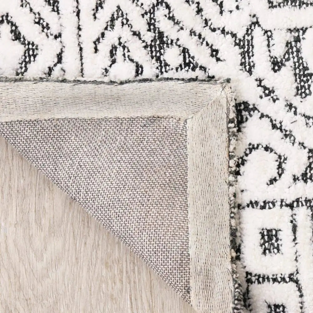 Milton Rug - Black & White - Carpets